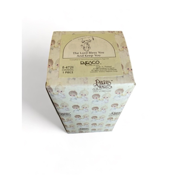 🎓Vintage Precious Moments Girl Graduate Figurine - NEW IN BOX - Picture 7 of 7